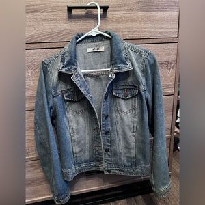 Size medium, never wear it. Perfect condition